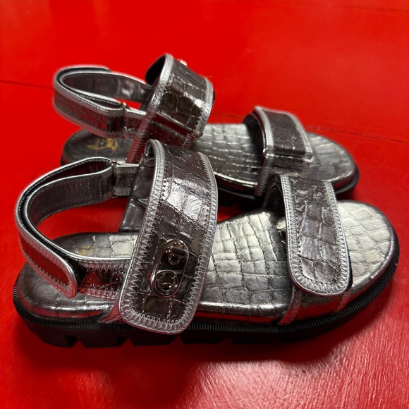 Christian Louboutin Lock Cool Metallic
Gunmetal Croc-Embossed Sporty flat Sandal - Picture 7 of 15